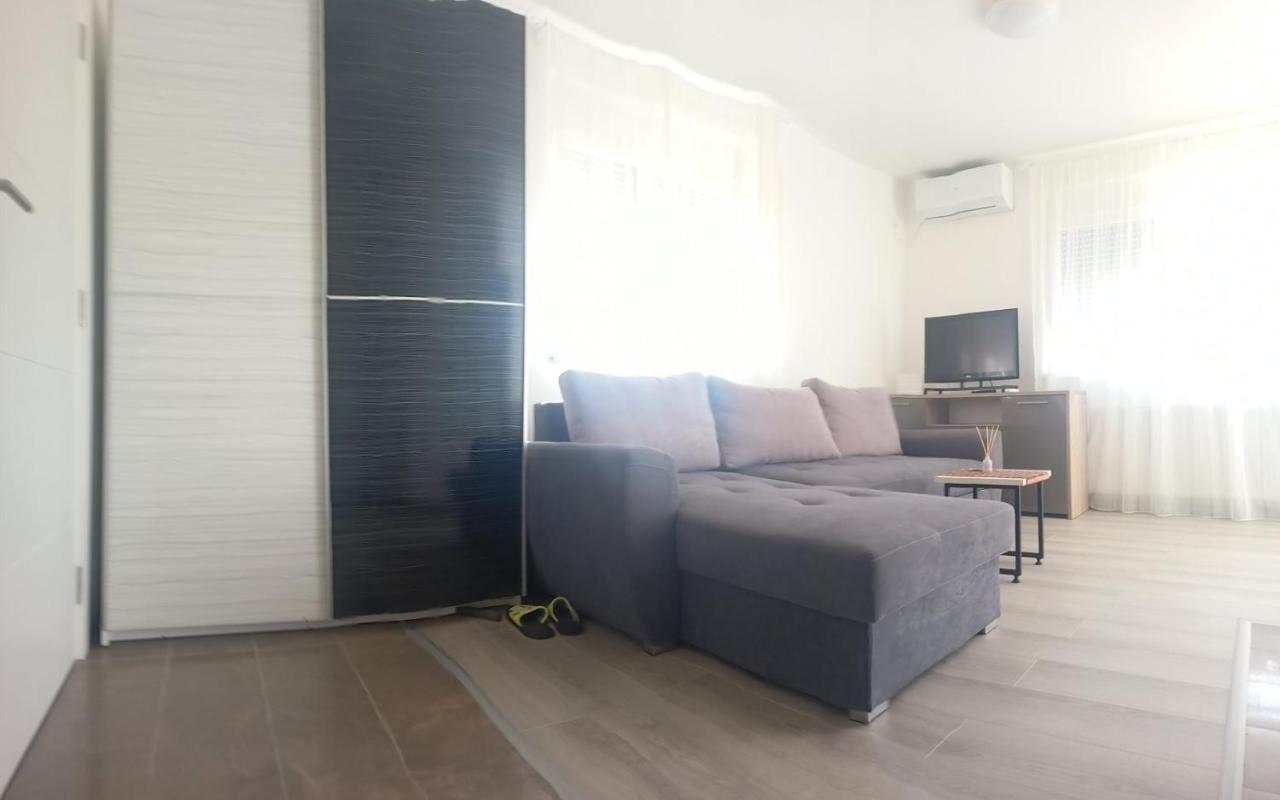 Lane Apartmani Veternik Экстерьер фото