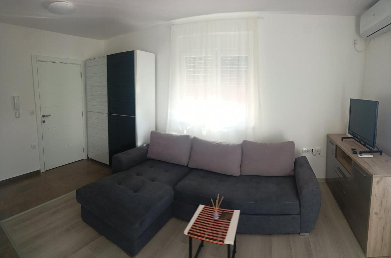 Lane Apartmani Veternik Экстерьер фото